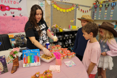 Madison-Elementary-Dolly-Day-9-25-26-16